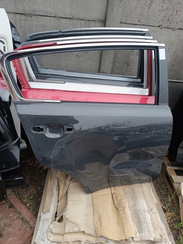 Двері задні в зборі 77004D9000 HYUNDAI
