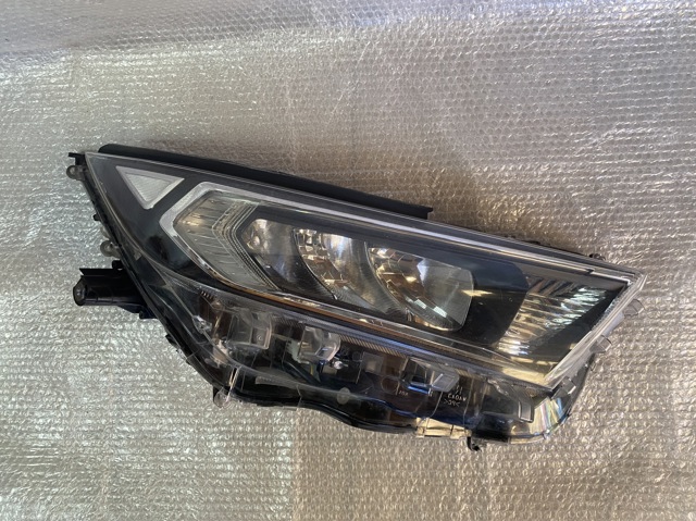 Фара передня права 8114542842 TOYOTA