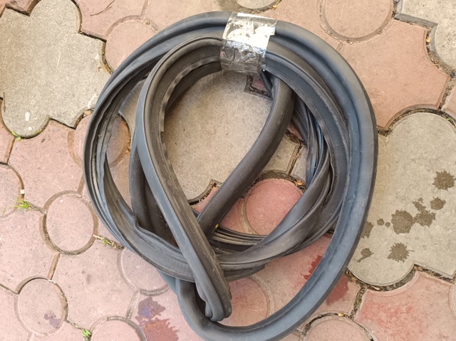Ущільнювач задніх 3/5-х дверей 87321H8400 HYUNDAI