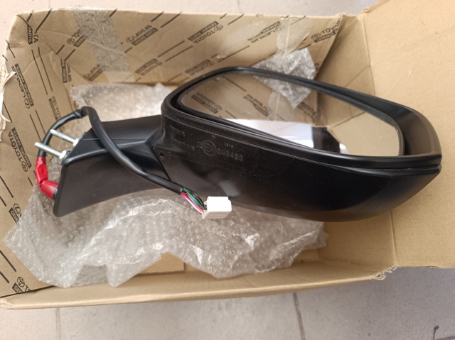 Праве бокове дзеркало 8791042M80 TOYOTA
