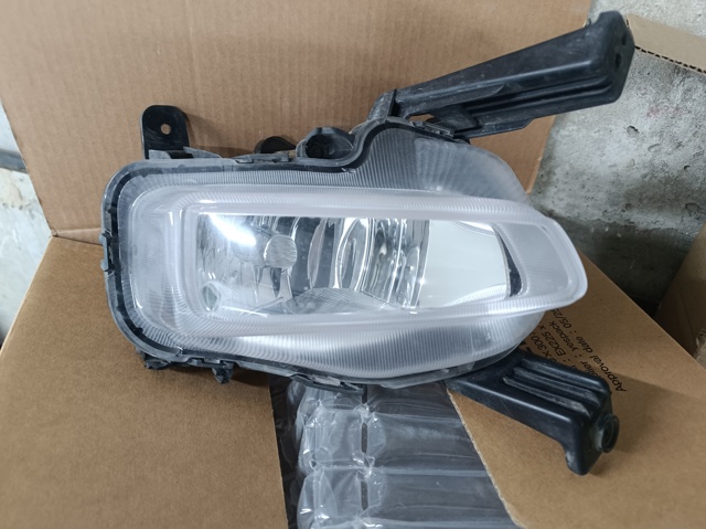 Протитуманка ліва 92201J7000 HYUNDAI