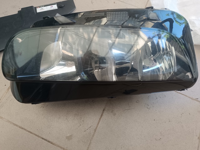 Права блок фара 9677217280 PEUGEOT