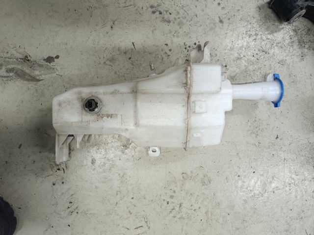 Водяний бачок омивача скла 98610J7000 HYUNDAI