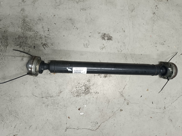 Кардан передній A1674104703 MERCEDES