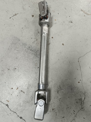 Вал рульової колонки, нижній A1674601201 MERCEDES