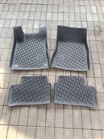 Килимки автомобільні A17768032049051 MERCEDES
