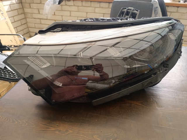Права блок фара A2979068402 MERCEDES