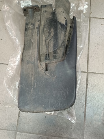 Бризговик задній, правий A9078891300 MERCEDES