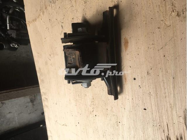 Права опора двигуна 5105489AI CHRYSLER