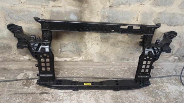 Кронштейн кріплення радіатора 64101C6000 HYUNDAI