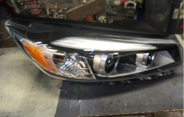 Фара комбінована, передня 92102C6000 HYUNDAI