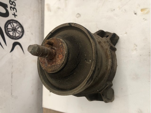 Опора двигуна задня 219302B900 HYUNDAI