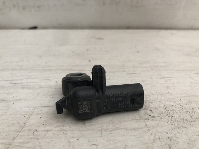 Датчик подушки безпеки 32381890 VOLVO
