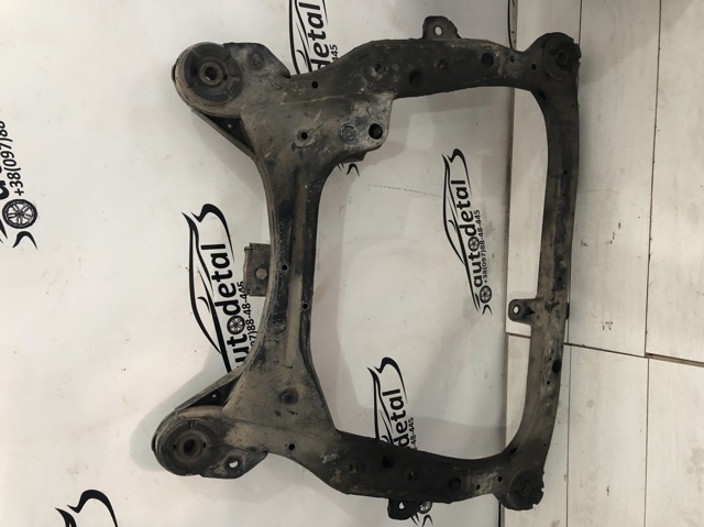 Підрамник передньої підвіски 5110048071 TOYOTA