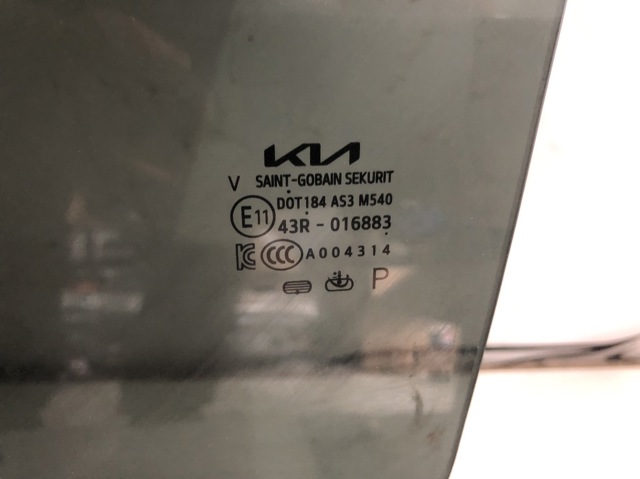 Скло заднє ліве 83410CV020 HYUNDAI