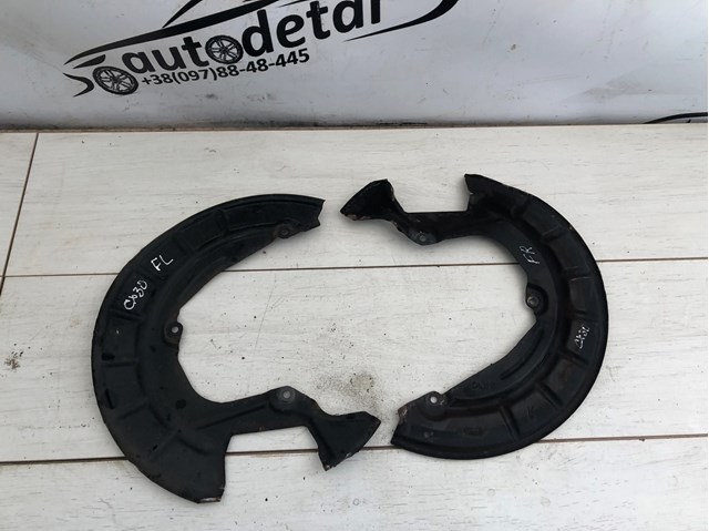 Захист гальмівного диска, переднього, правого DGH933261 MAZDA