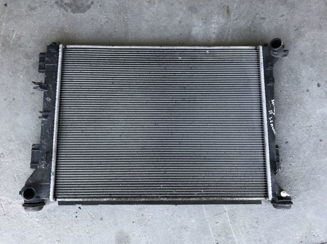 Радіатор двигуна 25310D7500 HYUNDAI