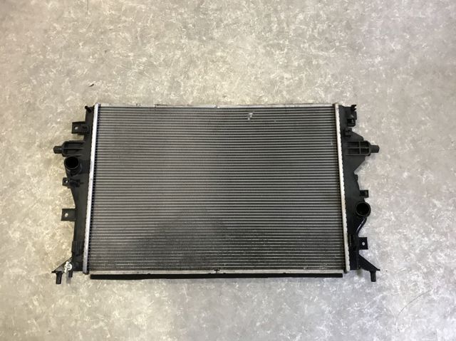 Радіатор двигуна 25310G2000 HYUNDAI