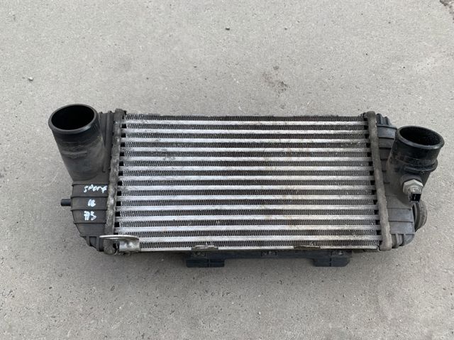 Охолоджувач наддувочного повітря 282712F650 HYUNDAI