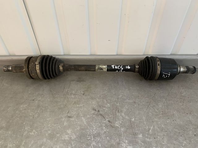 Піввісь передня ліва 49500D7180 HYUNDAI
