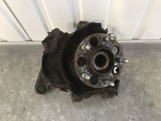 Цапфа поворотного кулака 52710G2000 HYUNDAI