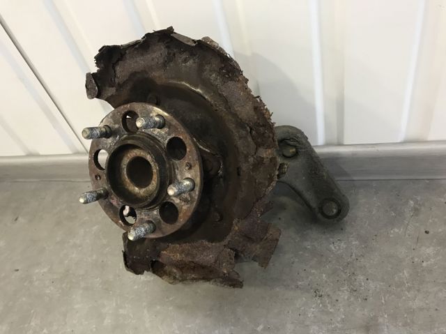 Кулак поворотний правий 52720G2000 HYUNDAI