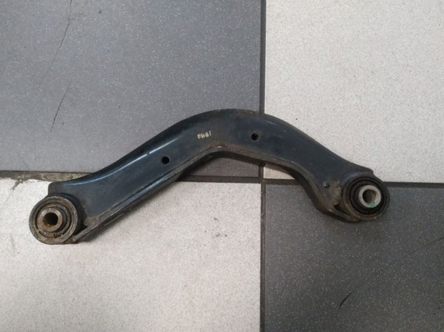 Важіль підвіски задній правий 55120C1100 HYUNDAI