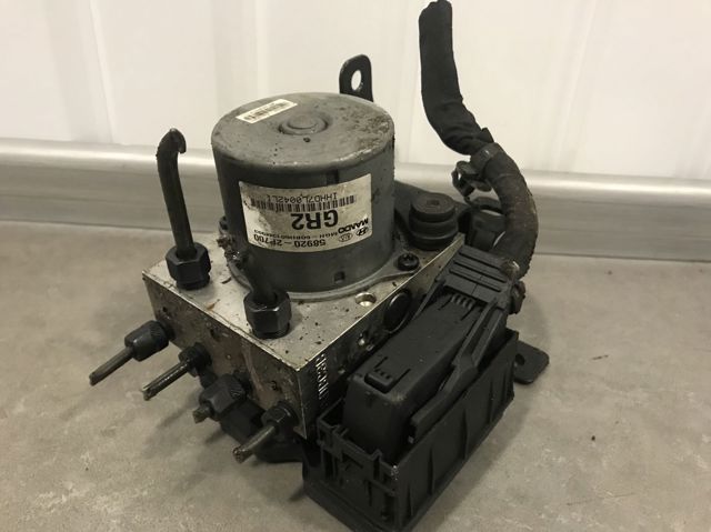 Блок управління АБС (ABS) 589202P700 HYUNDAI