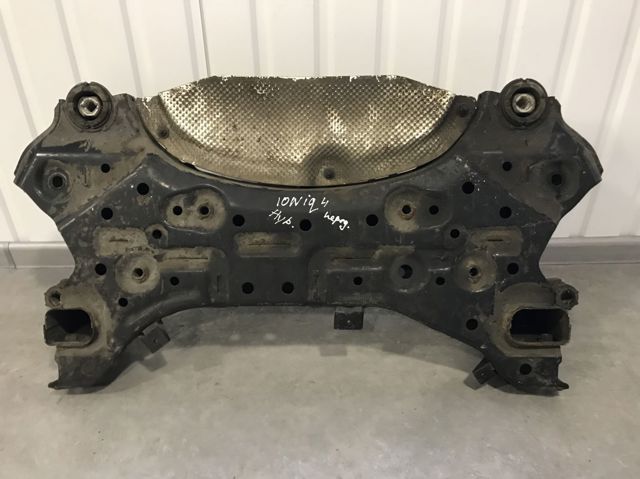 Передня балка 62405G2100 HYUNDAI
