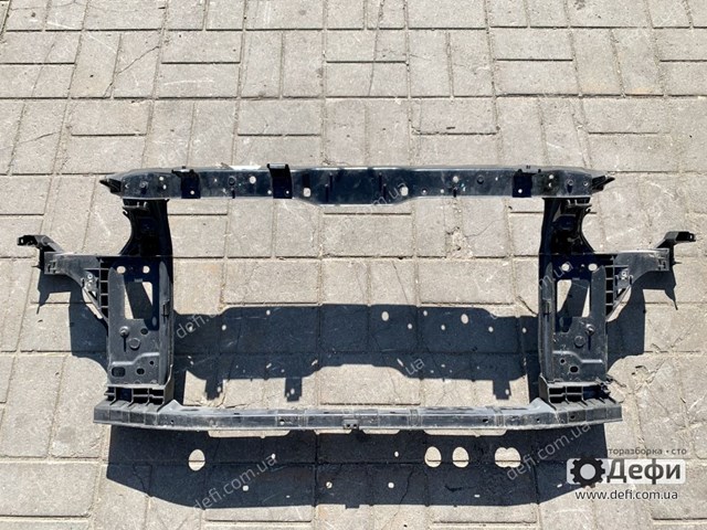 Кронштейн для радіатора 64101C1700 HYUNDAI