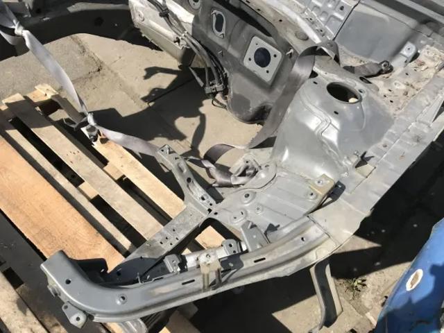 Чверть передня ліва 64601L0000 HYUNDAI