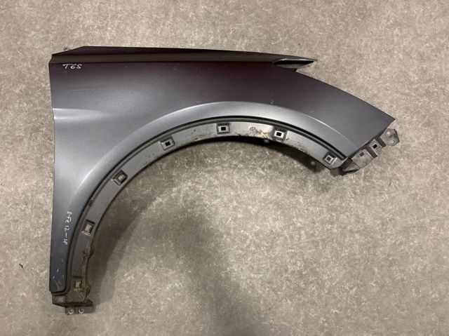 Переднє праве крило 663204Z000 HYUNDAI