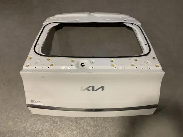 Задня ляда 72800CV000 HYUNDAI