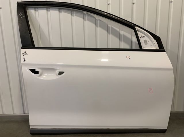 Дверка передня права 76004G2010 HYUNDAI