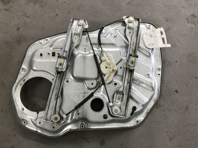 Механізм стеклопідйомника дверей передніх, лівих 824012P010 HYUNDAI