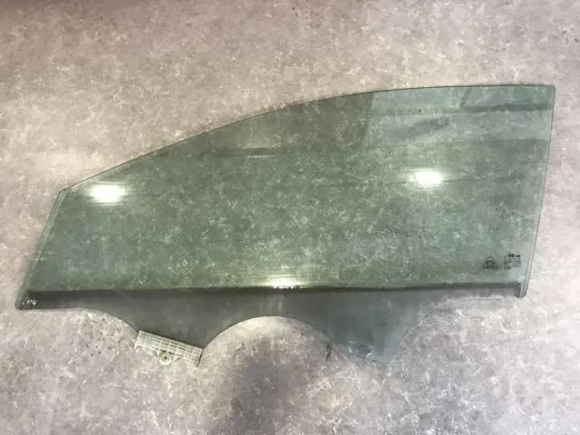 Скло передніх дверей, лівих 82410G2030 HYUNDAI