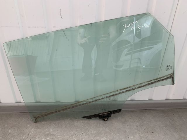 Скло заднє ліве 83410D7000 HYUNDAI
