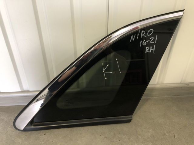 Стукло багажника, праве 87820G5030 HYUNDAI