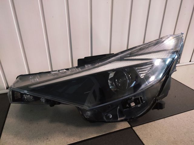 Фара дальнього світла в зборі 92101AA100 HYUNDAI