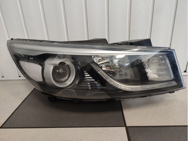 Фара основна права 92102A9040 HYUNDAI