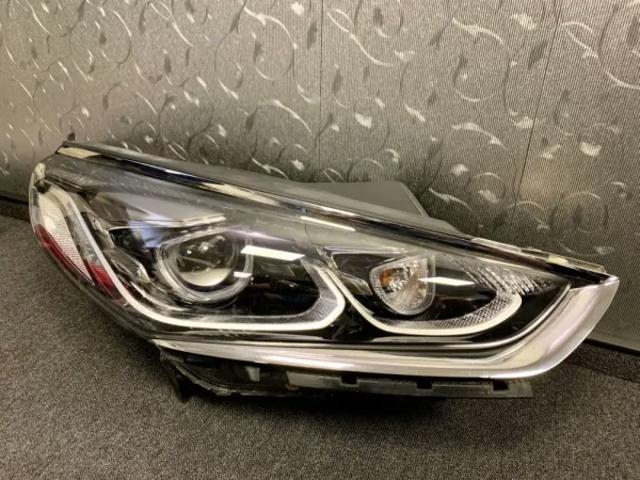 Фара комбінована, передня 92102C1600 HYUNDAI