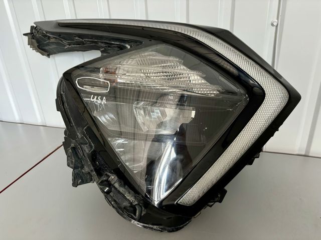 Фара комбінована, передня 92102DW000 HYUNDAI