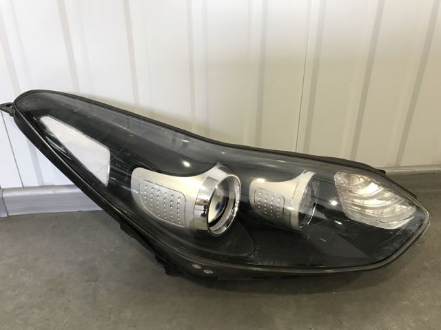 Фара основна права 92102F1040 HYUNDAI