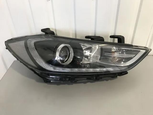 Фара комбінована, передня 92102F2100 HYUNDAI