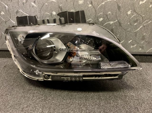 Права блок фара 92102J9500 HYUNDAI