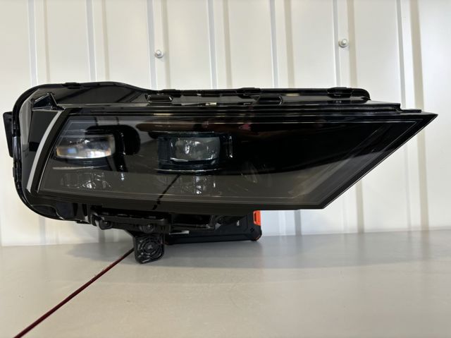 Фара передня права 92102L1700 HYUNDAI