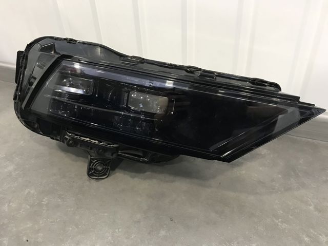 Права блок фара 92102L1740 HYUNDAI