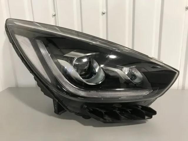 Основна фара - вставка 92102Q4200 HYUNDAI