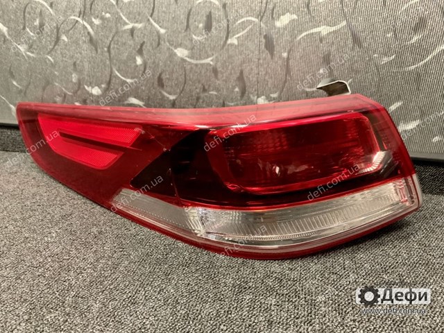 Задній лівий зовнішній ліхтар 92401D4000 HYUNDAI