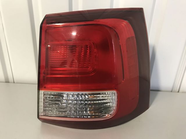 Фара задня права зовнішня 924022P540 HYUNDAI